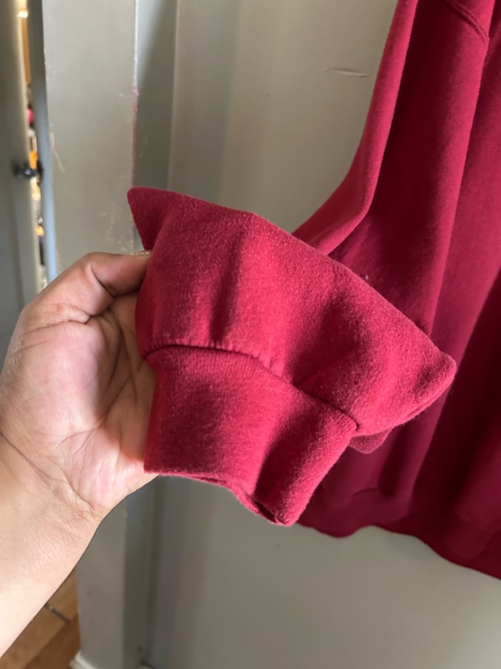 Red oversized fleece pullover sweatshirt - Picture 5 of 10